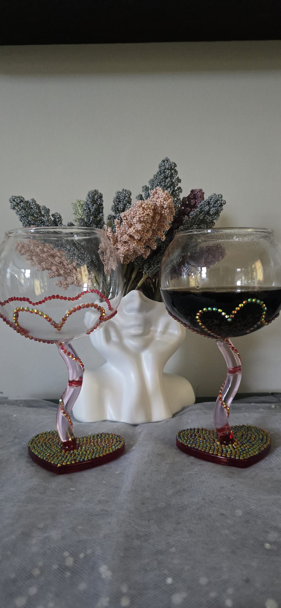 Drinking Glass – Twisted Stem, Rhinestones & Heart Design