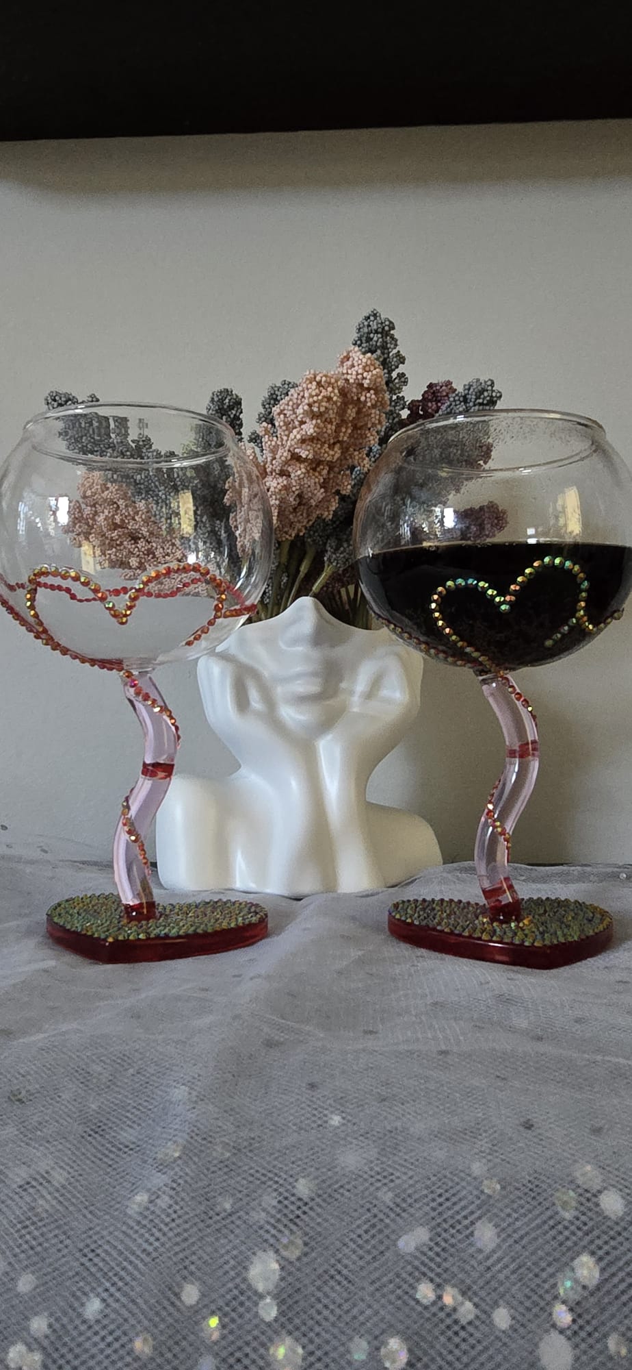 Drinking Glass – Twisted Stem, Rhinestones & Heart Design