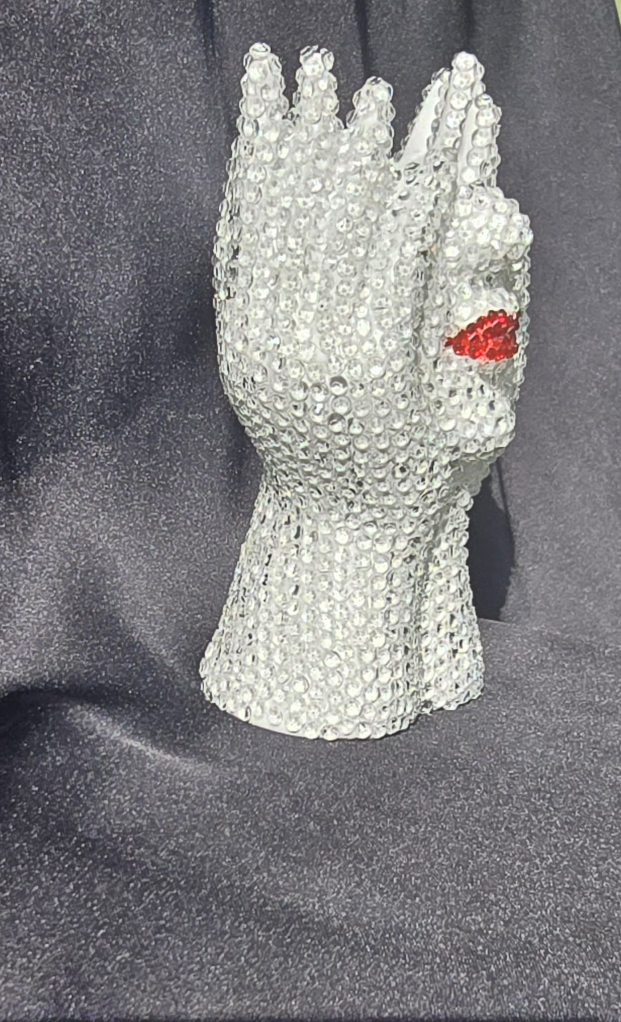 Crystal Crown Face Vase – Handmade Rhinestone Decor